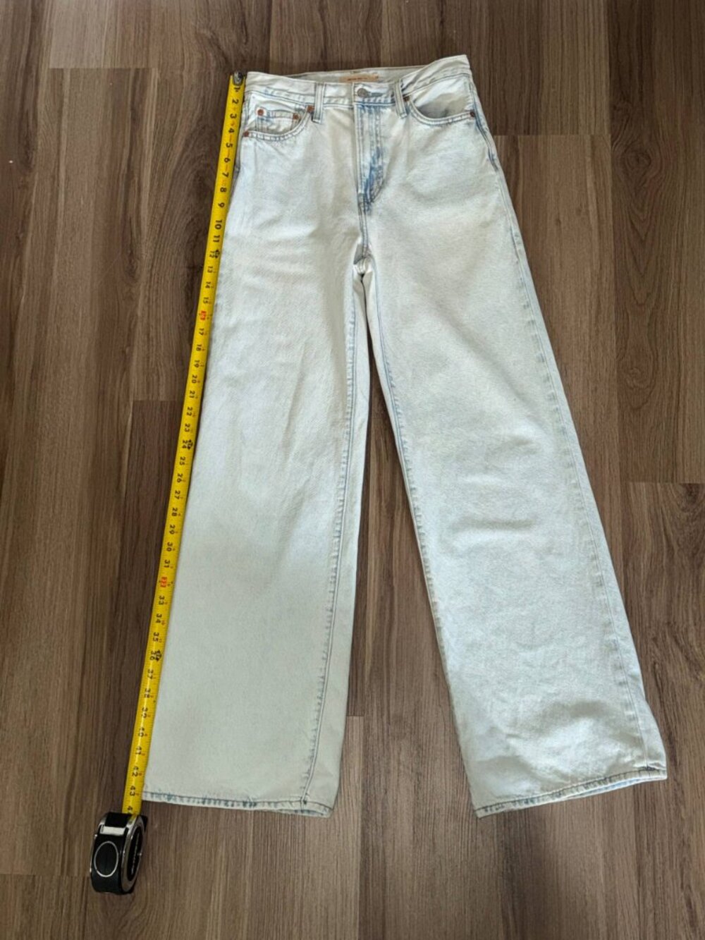 Levi’s Premium Ribcage Wide Leg Jeans Far And Wide Light Wash | Size 26 - Picture 2 of 11